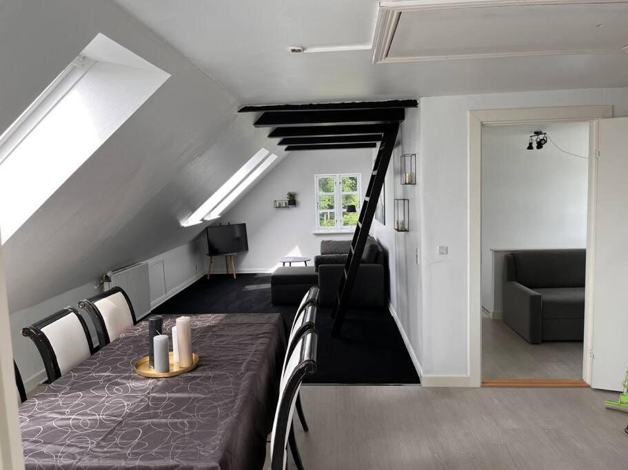 Stor Rummelig Lejlighed Med Egen P-Plads Kolding Exteriér fotografie